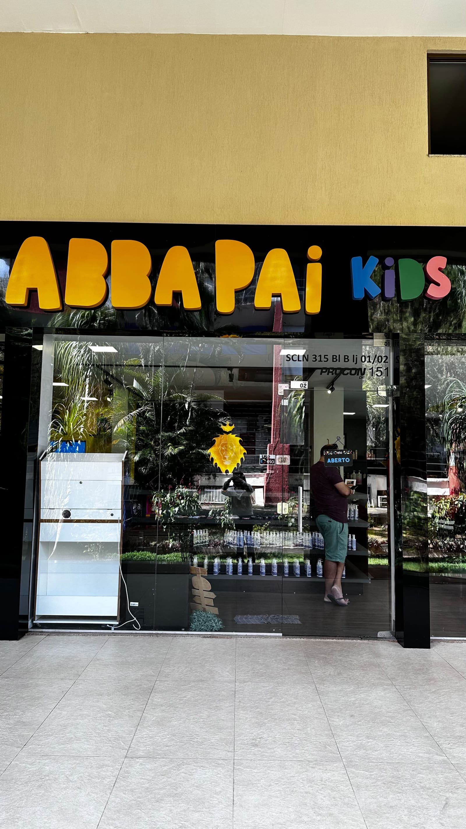 Fachada da Abba Pai Kids na Asa Norte
